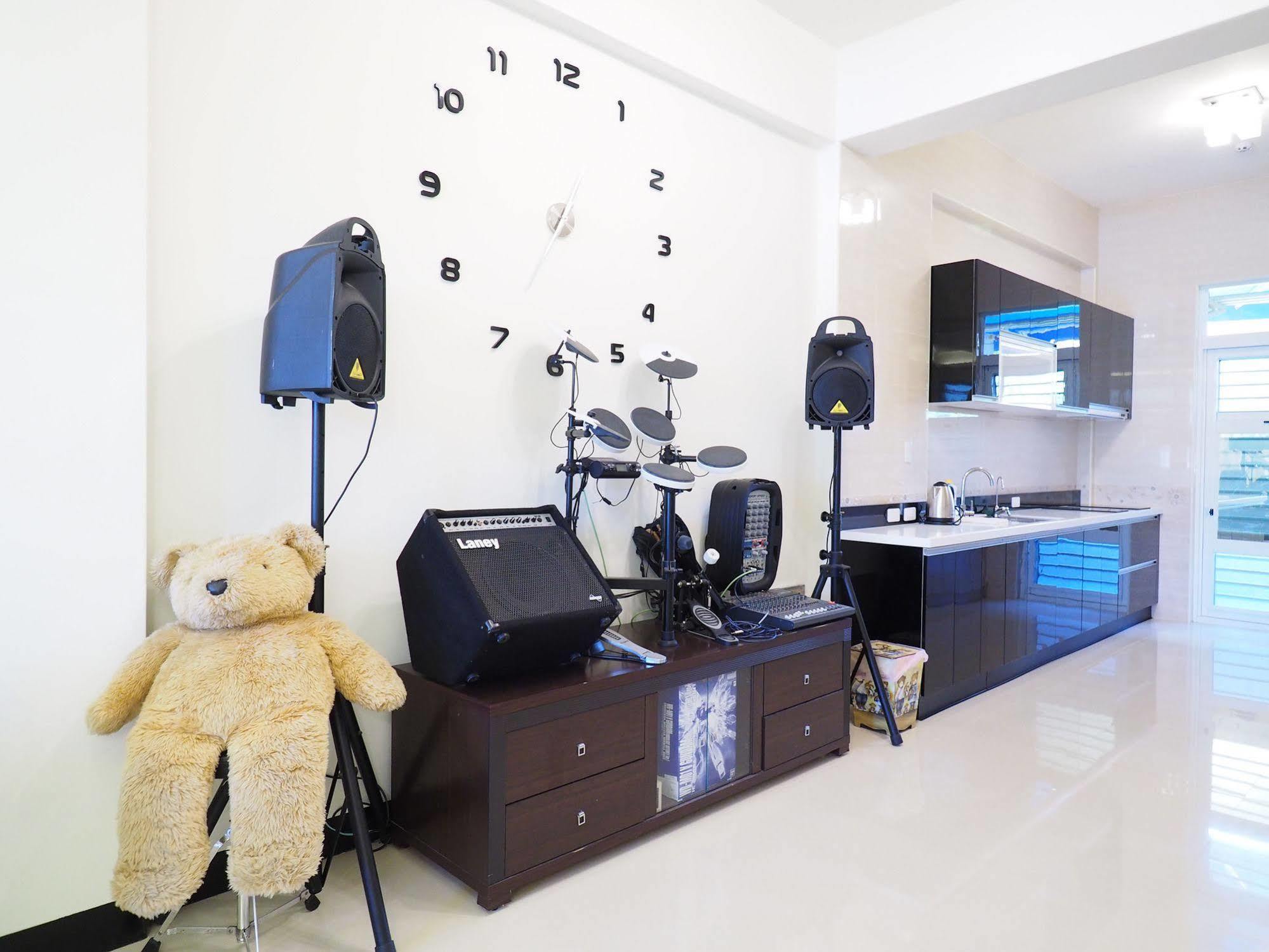 เลิฟ แอนด์ พีซ บีแอนด์บี Bed & Breakfast Taitung ภายนอก รูปภาพ